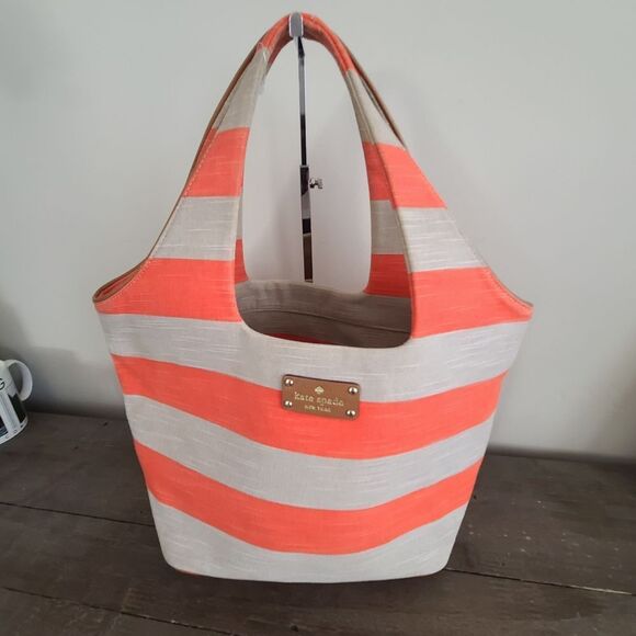 Kate Spade Large Stripe Bucket Tote with Nautical Stripes #WKRU1791 - Picture 1 of 10